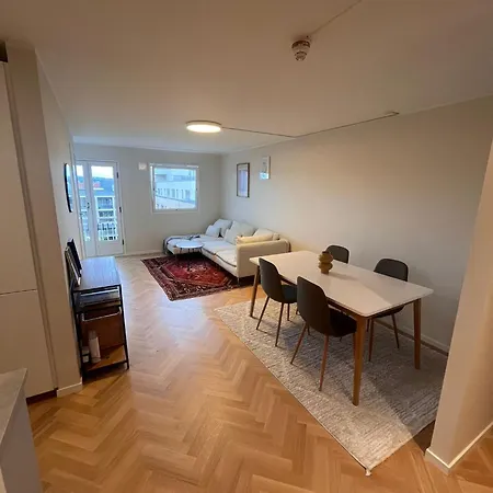 Pen I Et Koselig Nabolag Leilighet *